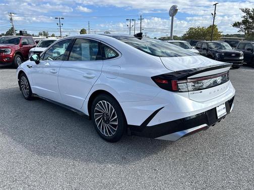 2024 Hyundai SONATA Hybrid Limited