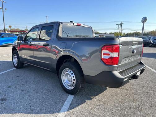 Carbonized Gray Metallic 2026 Ford Maverick XL