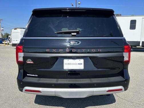 Agate Black Metallic 2024 Ford Expedition Timberline