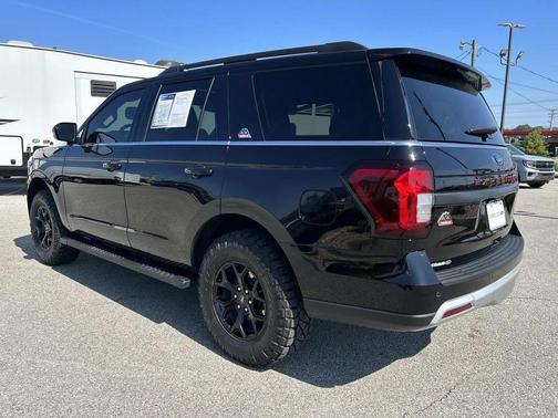 Agate Black Metallic 2024 Ford Expedition Timberline