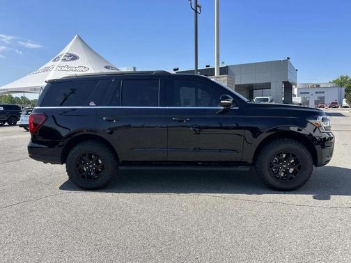 Agate Black Metallic 2024 Ford Expedition Timberline