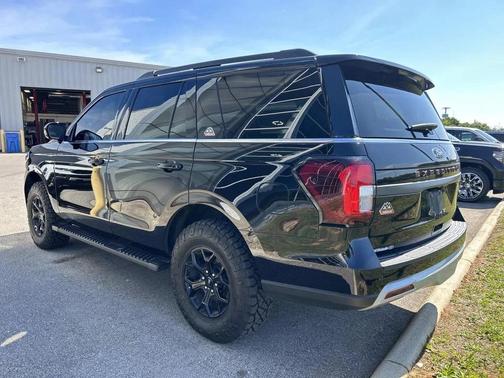 Agate Black Metallic 2024 Ford Expedition Timberline
