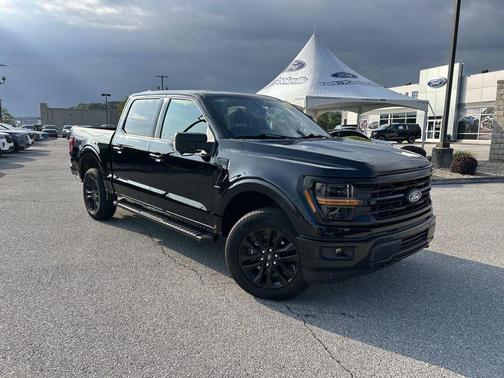 Agate Black Metallic 2026 Ford F-150 XLT
