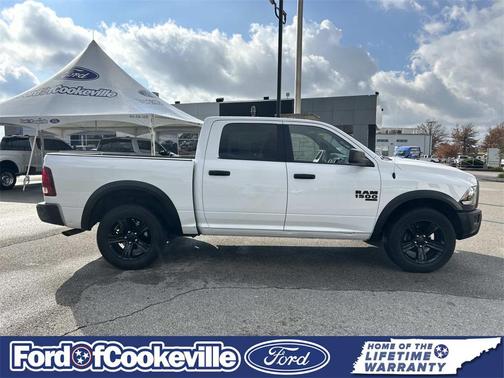 2024 RAM 1500 Classic Warlock Crew Cab 4x4 5'7' Box