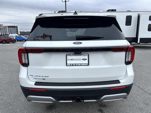 Star White Metallic Tri-Coat 2026 Ford Explorer Platinum