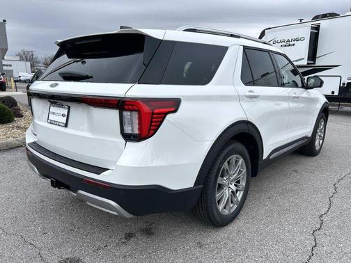 Star White Metallic Tri-Coat 2026 Ford Explorer Platinum