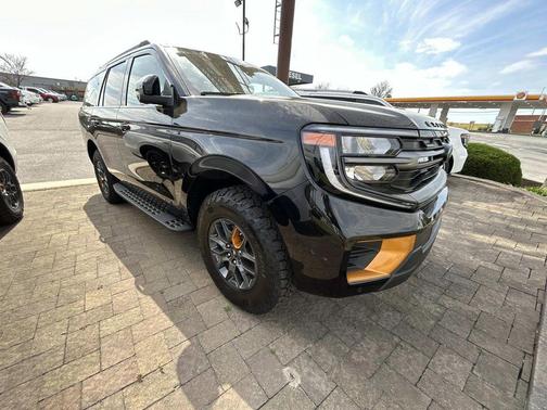 Agate Black Metallic 2026 Ford Expedition Tremor