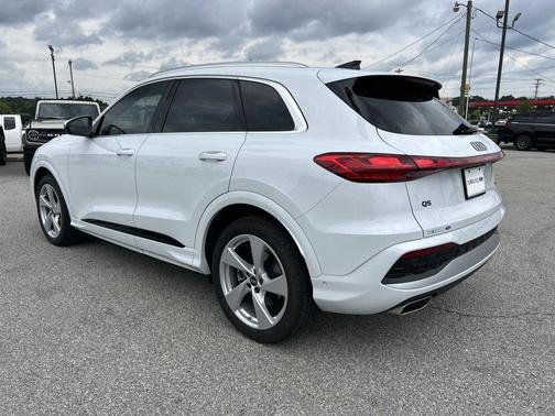 Glacier White Metallic 2025 Audi Q5 Prestige TFSI quattro S tronic