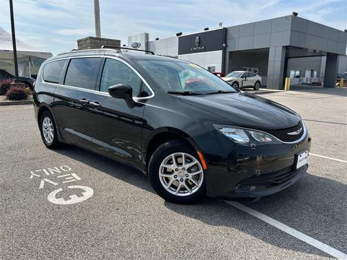 2020 Chrysler Voyager LXI