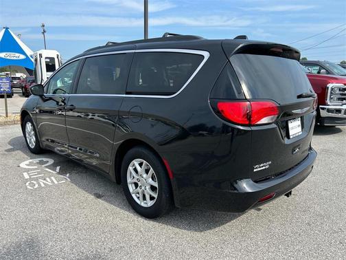 2020 Chrysler Voyager LXI