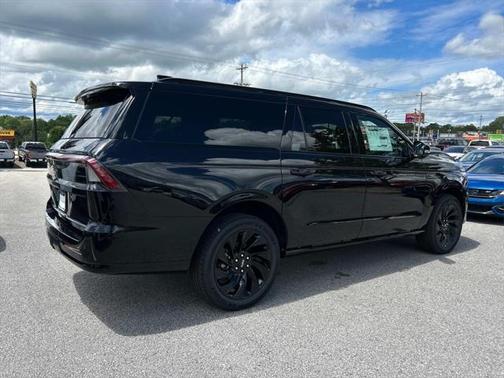 2025 Lincoln Navigator Reserve