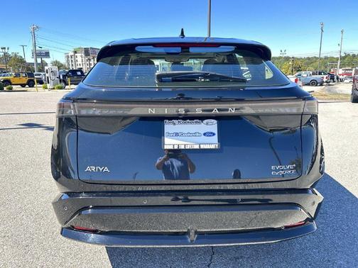 Black Diamond Pearl 2023 Nissan ARIYA EVOLVE+