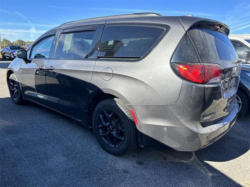 2019 Chrysler Pacifica Touring-L Plus