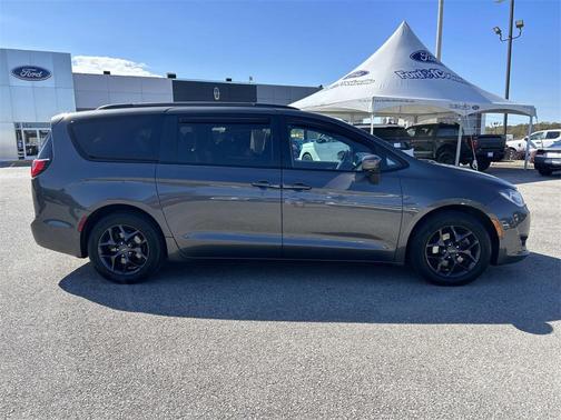 2019 Chrysler Pacifica Touring-L Plus