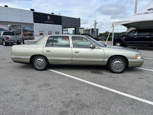 1997 Cadillac DeVille Base