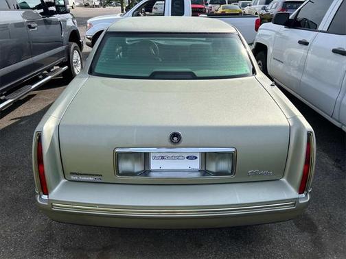 1997 Cadillac DeVille Base
