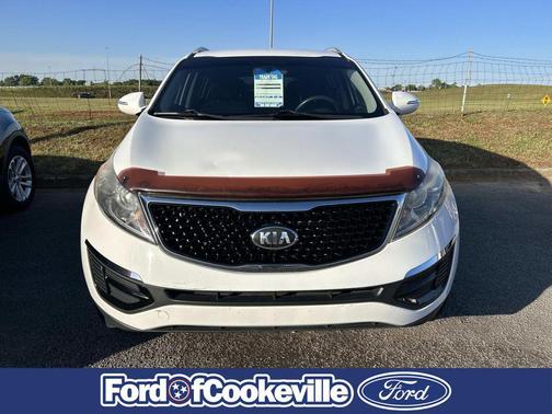 Clear White 2015 Kia Sportage LX