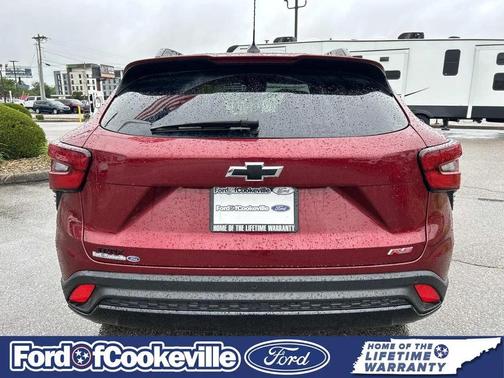 Crimson Metallic 2025 Chevrolet Trax FWD 2RS