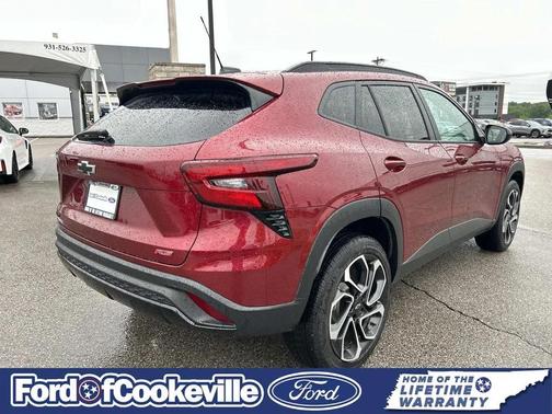 Crimson Metallic 2025 Chevrolet Trax FWD 2RS