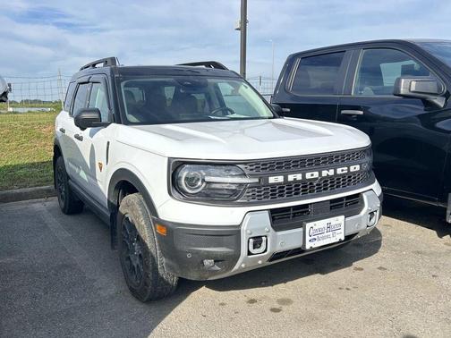 Oxford White 2025 Ford Bronco Sport Badlands