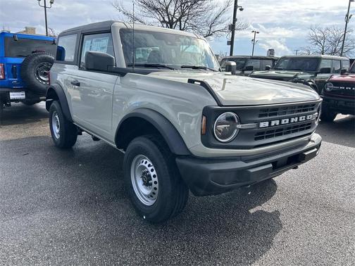 2025 Ford Bronco Base