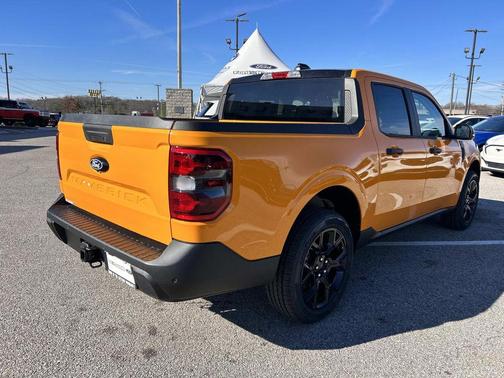 Orange Fury Metallic Tri-Coat 2026 Ford Maverick XLT