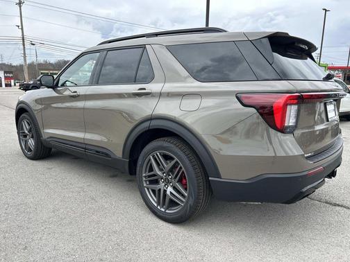 Marsh Gray 2026 Ford Explorer ST-Line