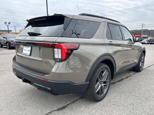 Marsh Gray 2026 Ford Explorer ST-Line