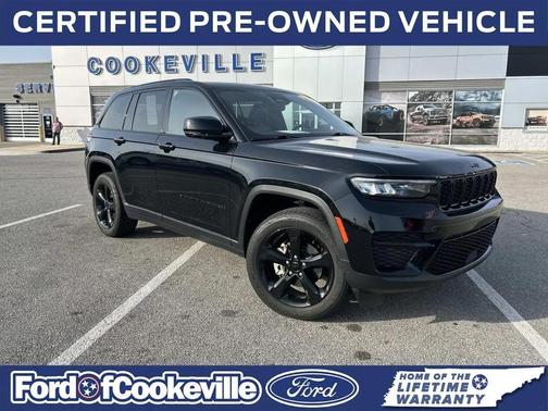 Diamond Black Crystal Pearlcoat 2023 Jeep Grand Cherokee Altitude