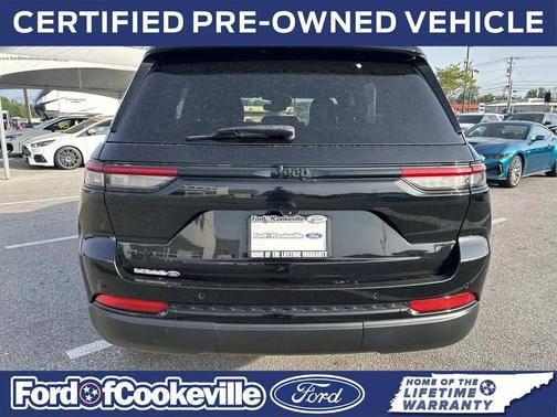 Diamond Black Crystal Pearlcoat 2023 Jeep Grand Cherokee Altitude