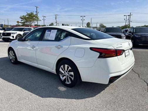 Glacier White 2020 Nissan Altima S FWD