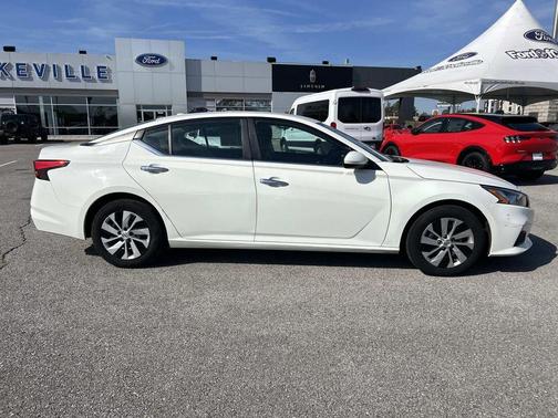 Glacier White 2020 Nissan Altima S FWD
