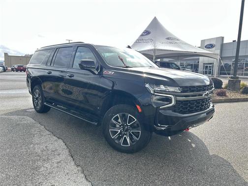 2022 Chevrolet Suburban 4WD Z71