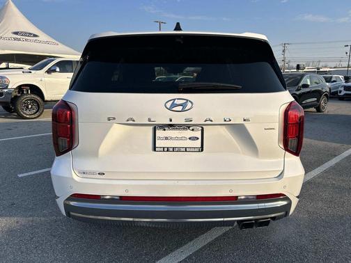 Hyper White 2023 Hyundai PALISADE Calligraphy