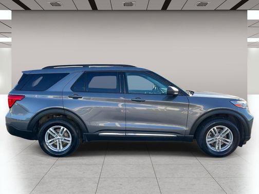Carbonized Gray Metallic 2022 Ford Explorer XLT