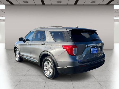 Carbonized Gray Metallic 2022 Ford Explorer XLT