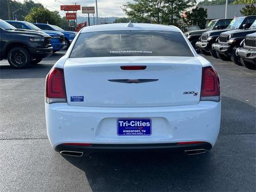 2022 Chrysler 300 S
