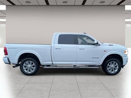 2019 RAM 2500 Laramie Crew Cab 4x4 6'4' Box