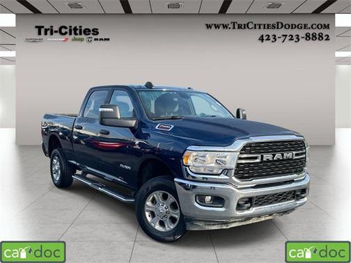 Patriot Blue Pearlcoat 2024 RAM 2500 Big Horn Crew Cab 4x4 6'4' Box