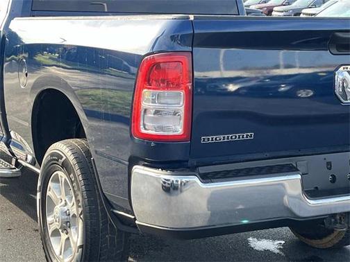 Patriot Blue Pearlcoat 2024 RAM 2500 Big Horn Crew Cab 4x4 6'4' Box