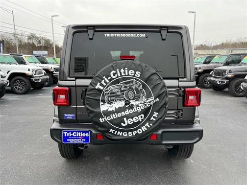 2025 Jeep Wrangler 4-Door Sahara 4x4