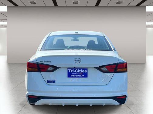 Glacier White 2025 Nissan Altima 2.5 SV