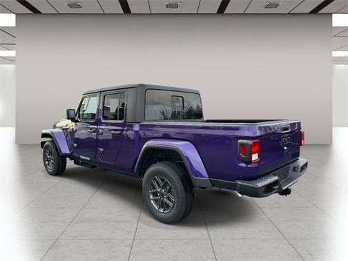 2026 Jeep Gladiator Sport S