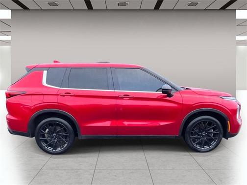 2022 Mitsubishi Outlander Black Edition S-AWC