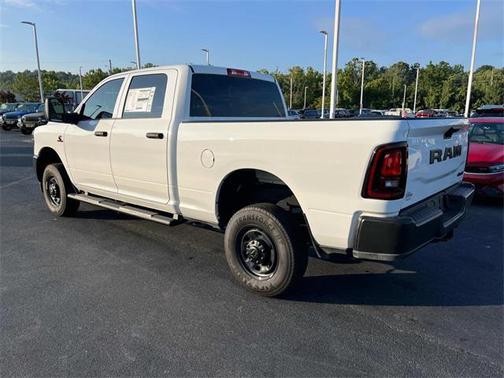 2025 RAM 2500 Tradesman Crew Cab 4x4 6'4' Box