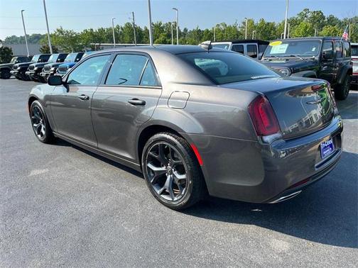 2023 Chrysler 300 S