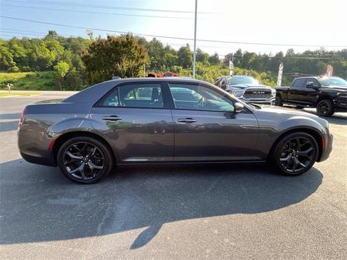 2023 Chrysler 300 S