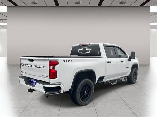 2022 Chevrolet Silverado 2500 Custom