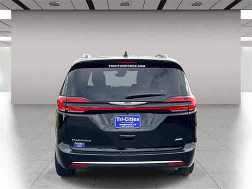 2026 Chrysler Pacifica L