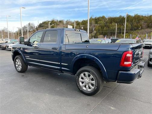 Patriot Blue Pearlcoat 2023 RAM 2500 Limited Crew Cab 4x4 6'4' Box